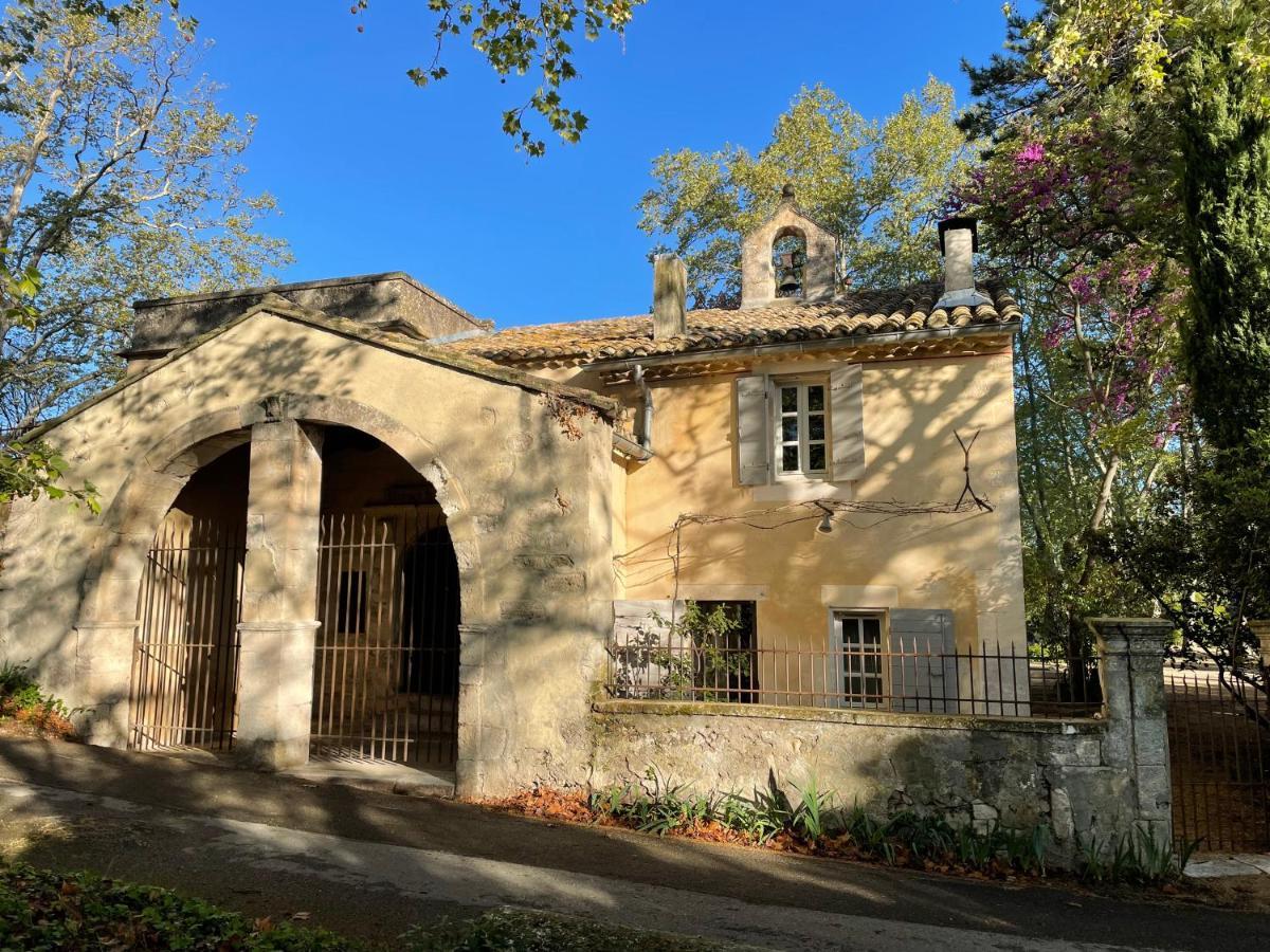 Ermitage Notre Dame De Vacquieres Acomodação com café da manhã Noves Exterior foto