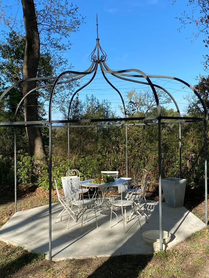 Ermitage Notre Dame De Vacquieres Acomodação com café da manhã Noves Exterior foto